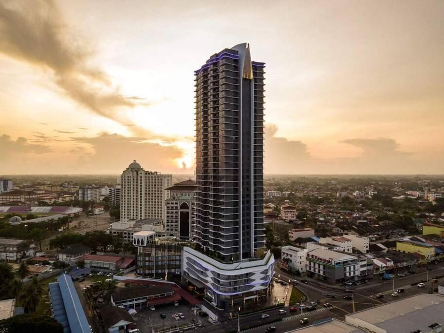 Troika Kota Bharu Penthouse Homestay ภายนอก รูปภาพ