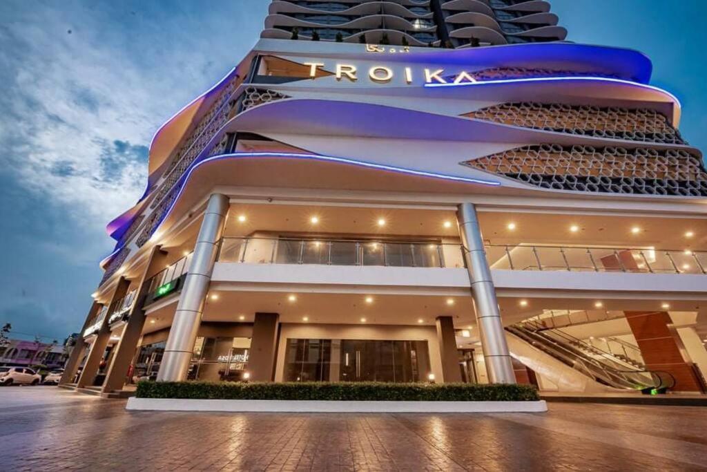 Troika Kota Bharu Penthouse Homestay ภายนอก รูปภาพ